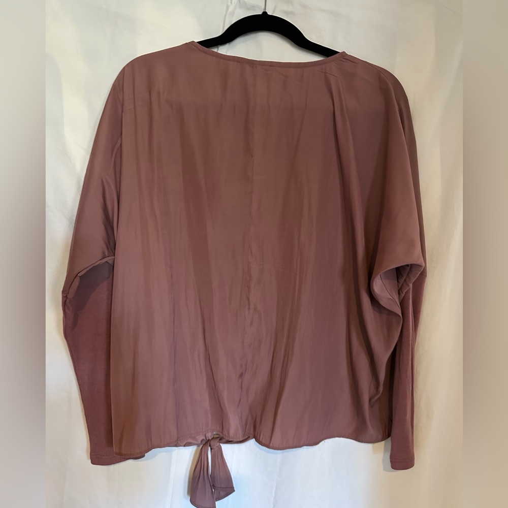 Lola and Sophie top